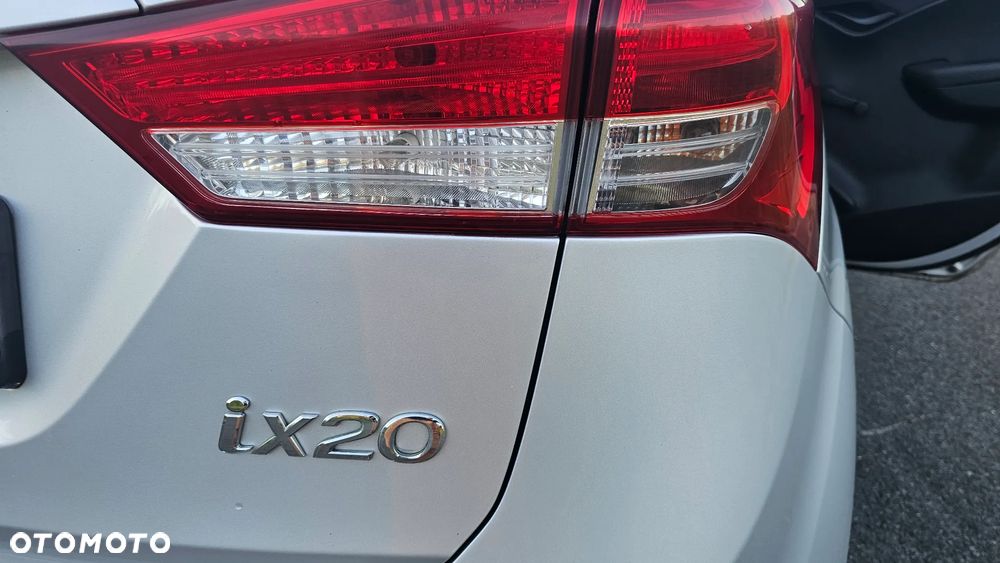 Hyundai ix20 1.4 Comfort - 16