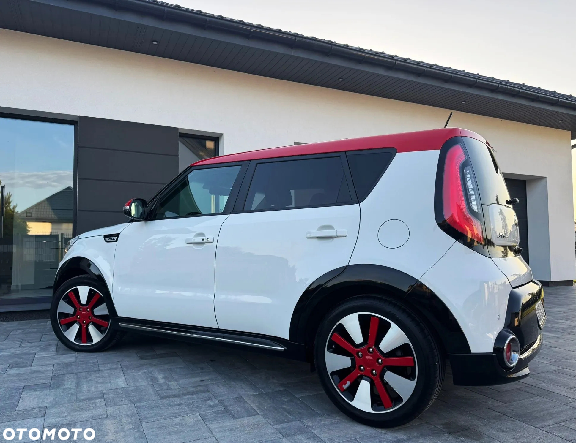 Kia Soul 1.6 GDI White&Red Edition - 34