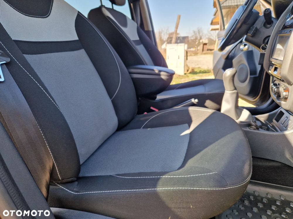 Dacia Duster 1.6 SCe Laureate S&S - 23