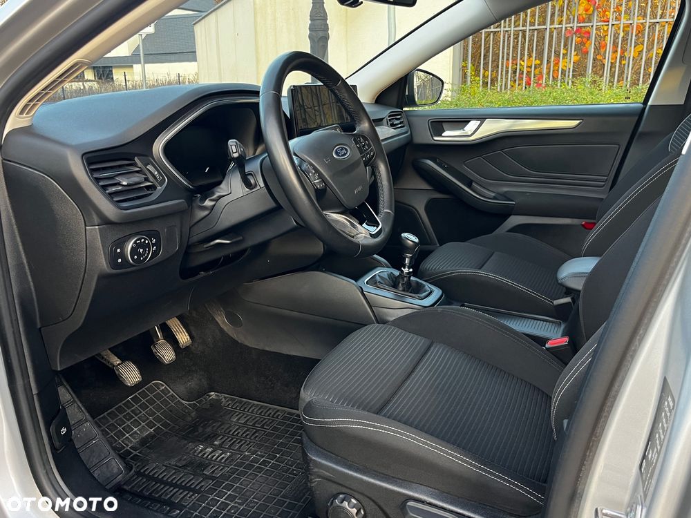 Ford Focus 1.0 EcoBoost Titanium - 13