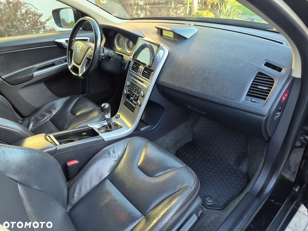Volvo XC 60 2.4D Kinetic - 23