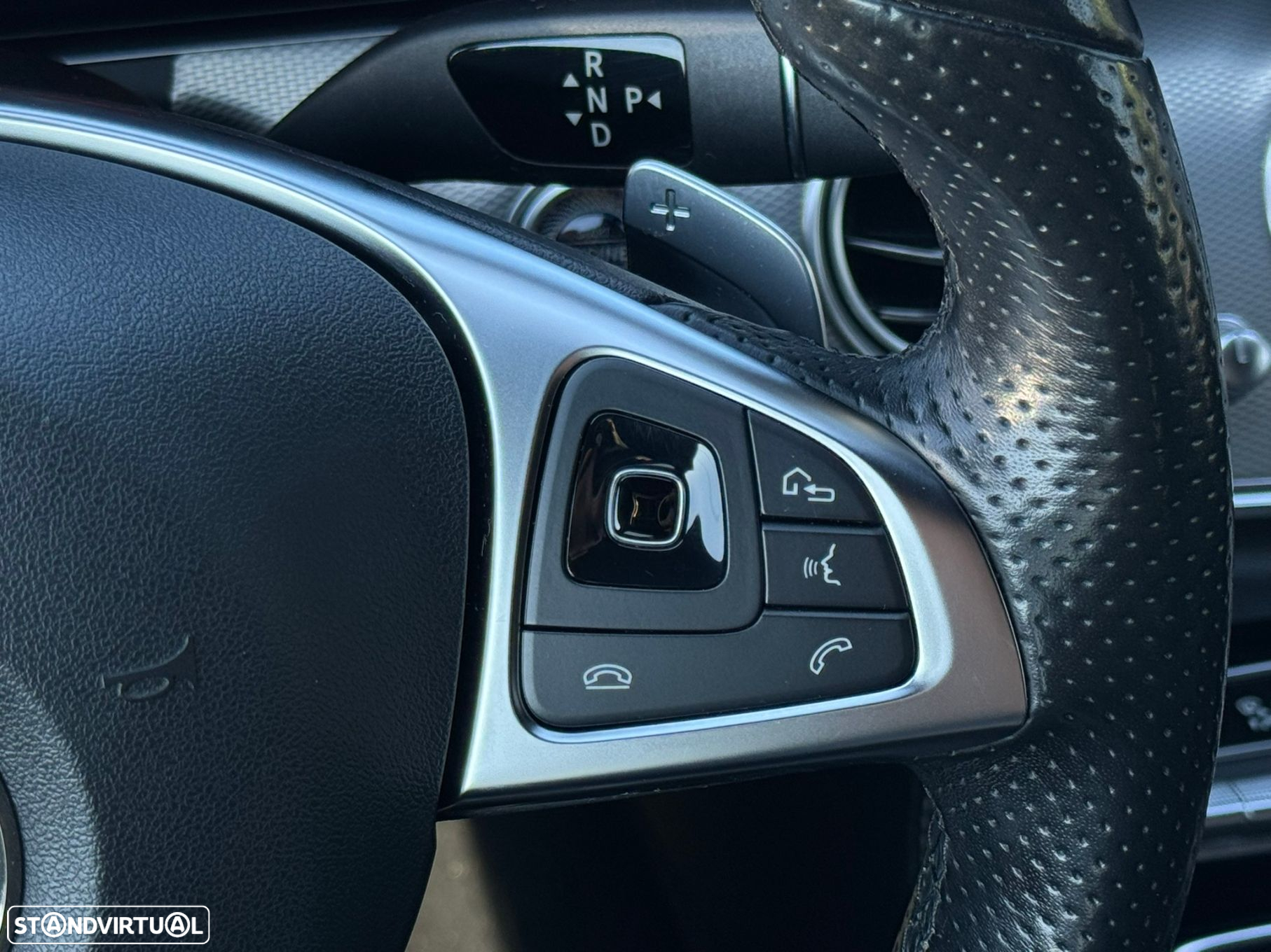Mercedes-Benz E 220 d AMG Line - 36