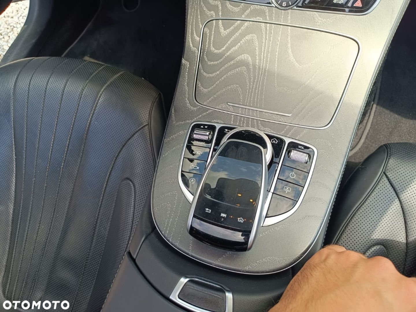 Mercedes-Benz CLS - 28