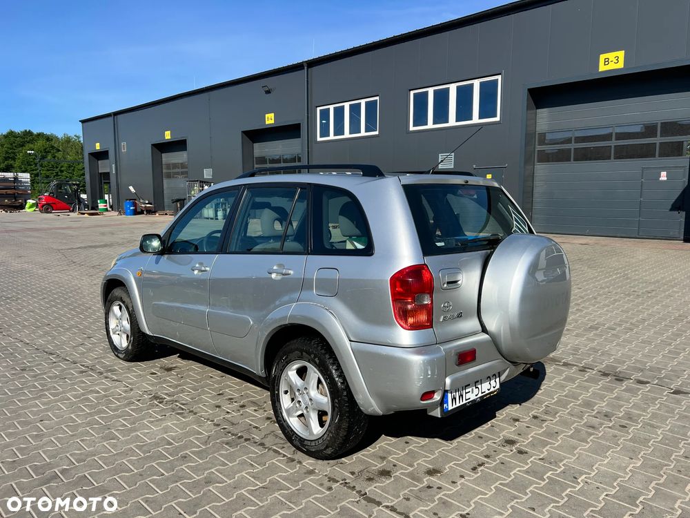 Toyota RAV4 2.0 D-4D 4x4 - 3