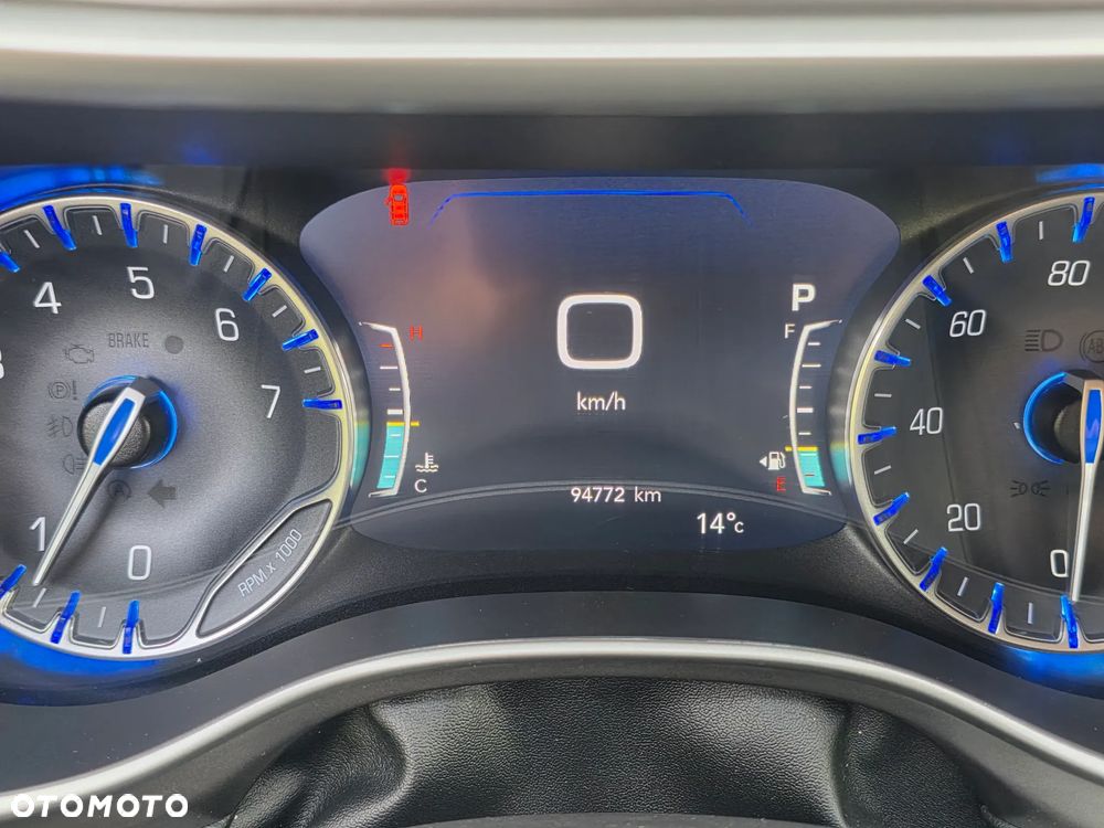 Chrysler Pacifica - 24