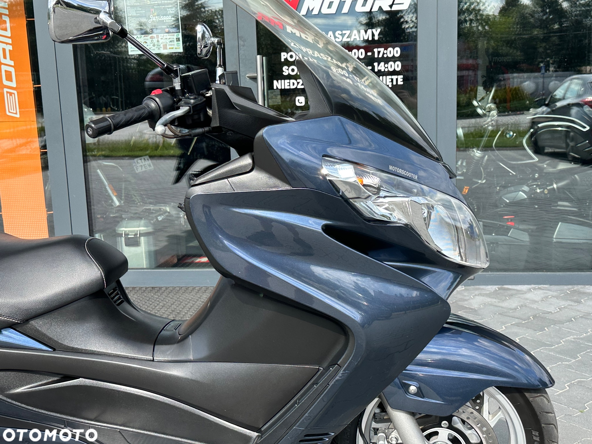 Suzuki Burgman - 8