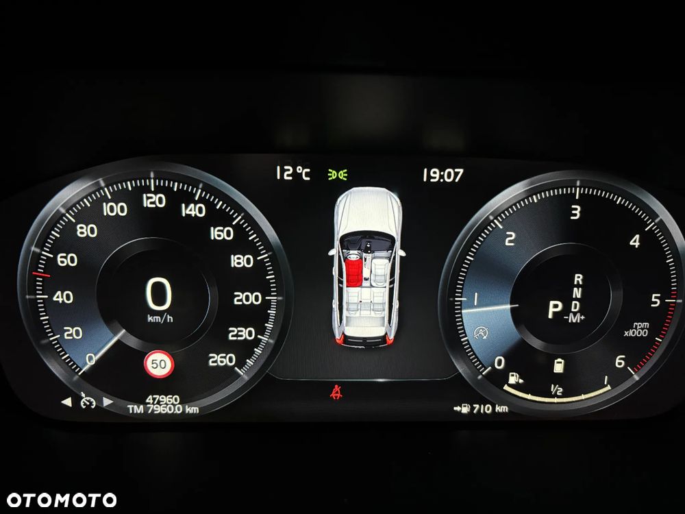 Volvo XC 60 B4 D AWD Momentum Pro - 9