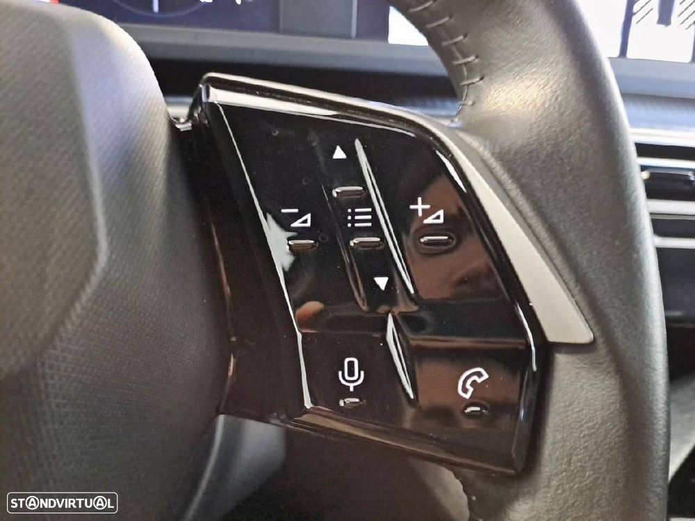 Peugeot 5008 1.2 Hybrid Allure e-DCS6 - 17