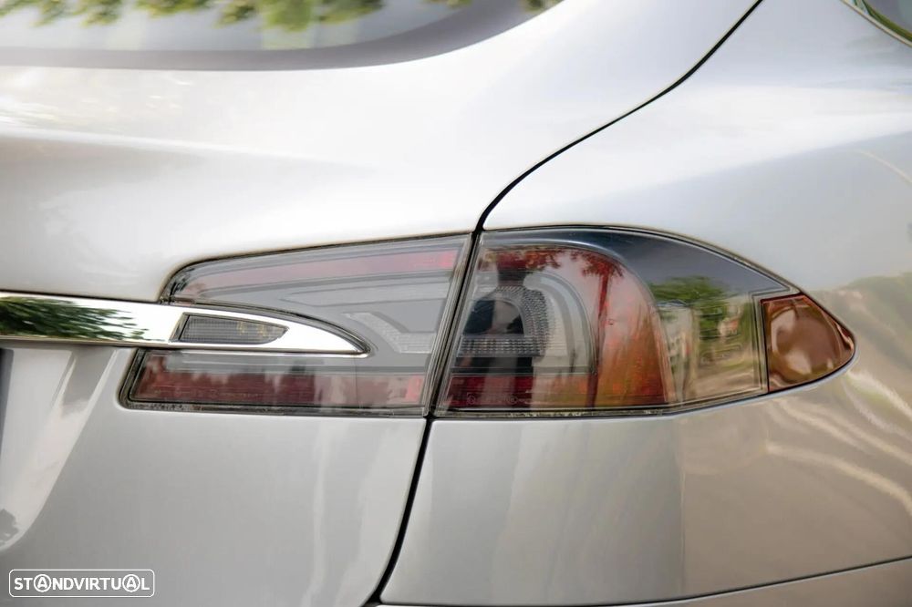 Tesla Model S 70D AWD - 12