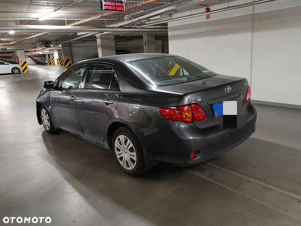 Toyota Corolla 1.6 Luna - 4