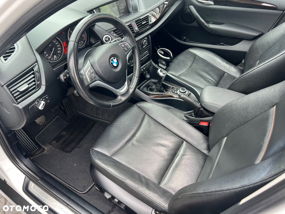 BMW X1 sDrive18d Sport Line - 13