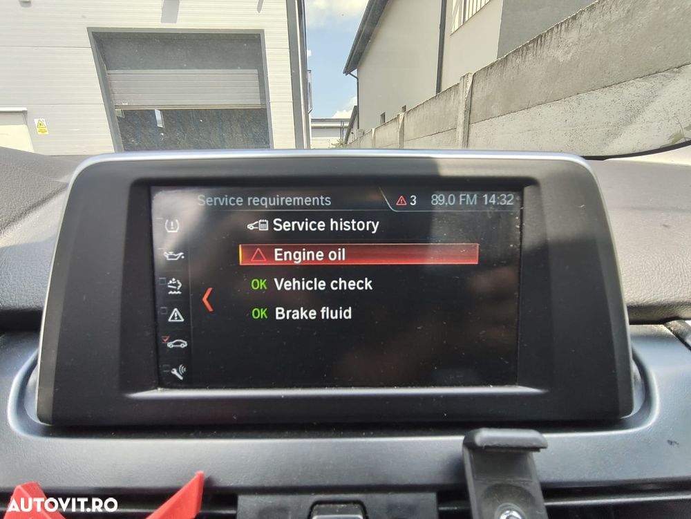 BMW Seria 2 216d - 8