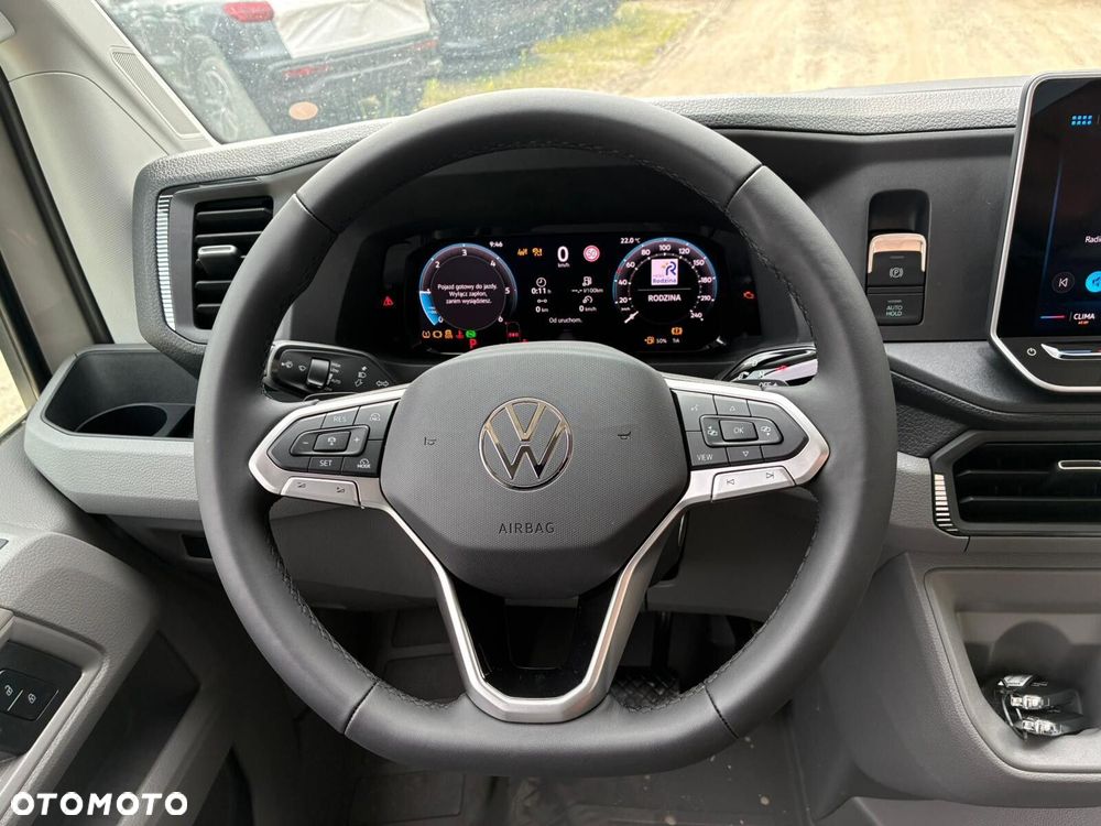 Volkswagen Crafter 35 Furgon z wysokim dachem 2,0 177 KM /Automatyczna r. o. 4490 mm - 20