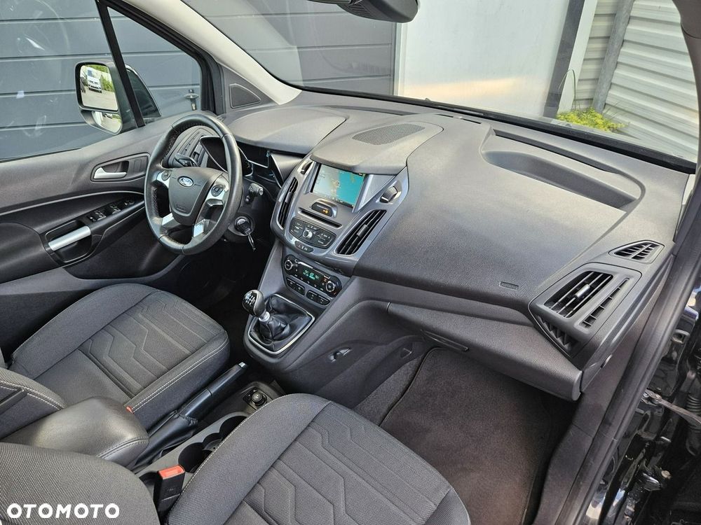 Ford Tourneo Connect Grand - 29