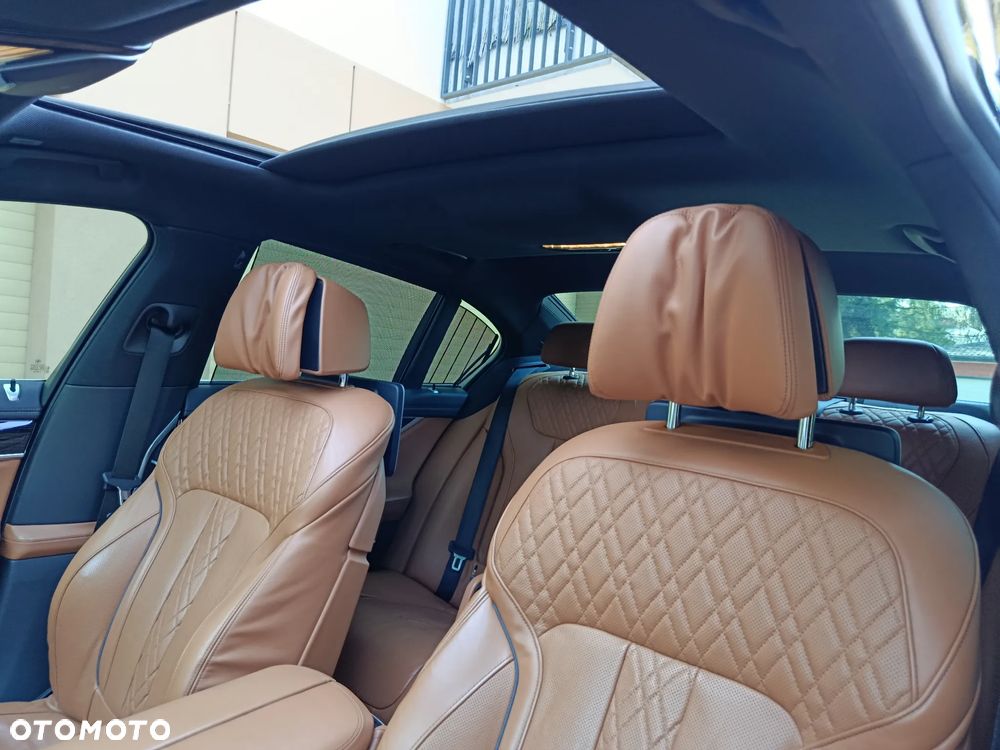 BMW Seria 7 730d xDrive - 23