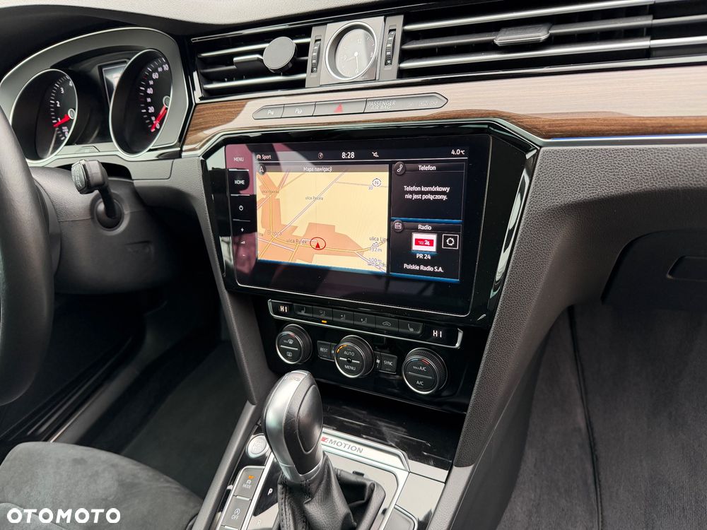 Volkswagen Passat 2.0 TSI (BlueMotion Technology) 4Motion DSG Highline - 30