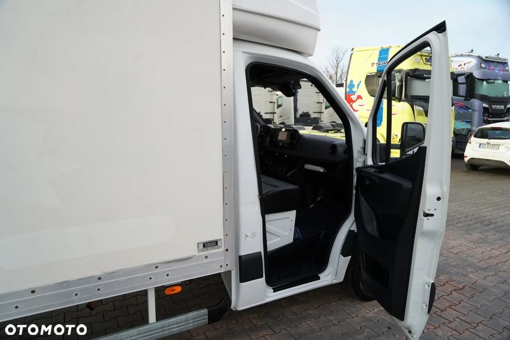 Mercedes-Benz SPRINTER / KONTENER / 2019 ROK - 35