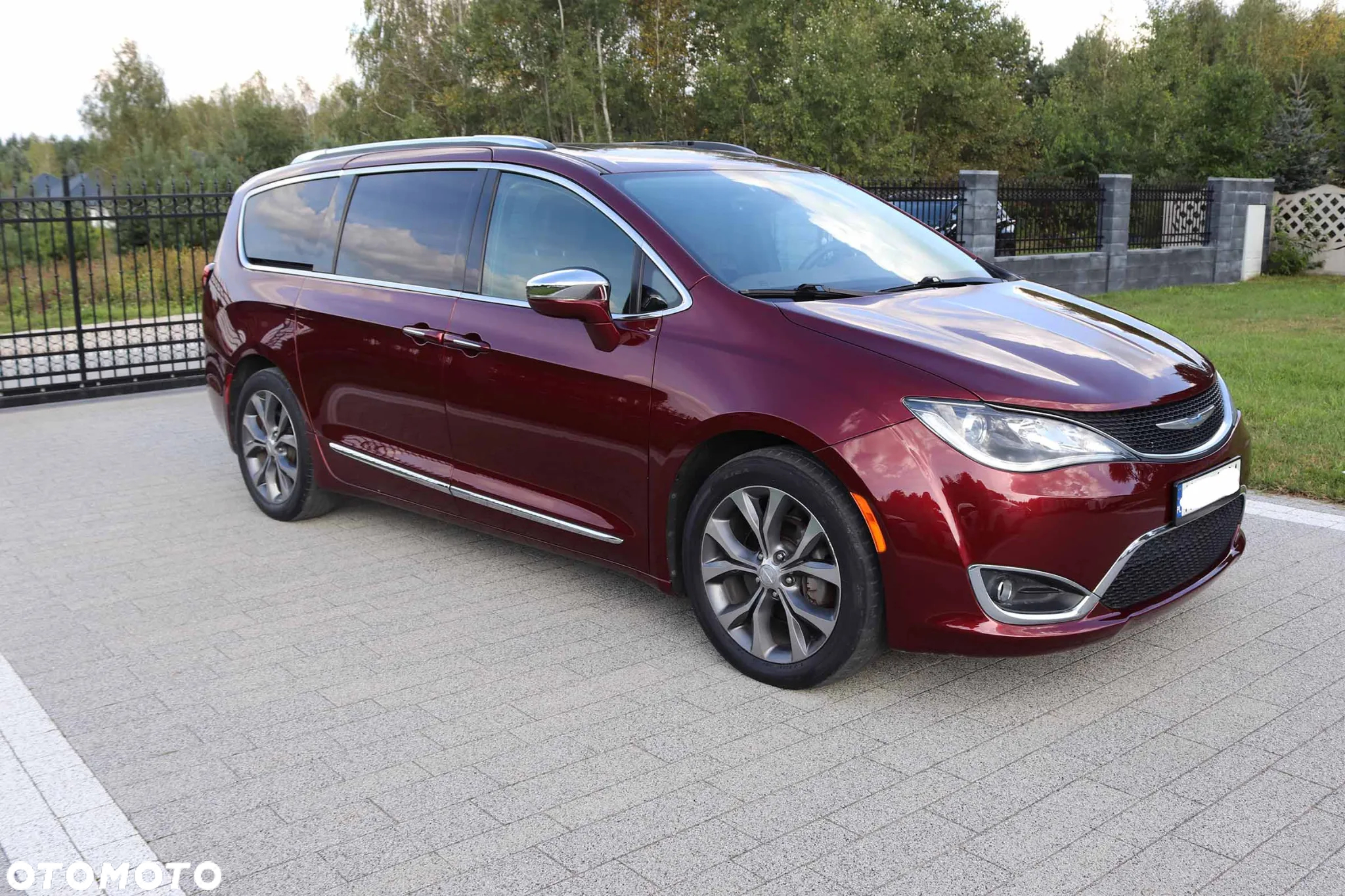 Chrysler Pacifica - 7