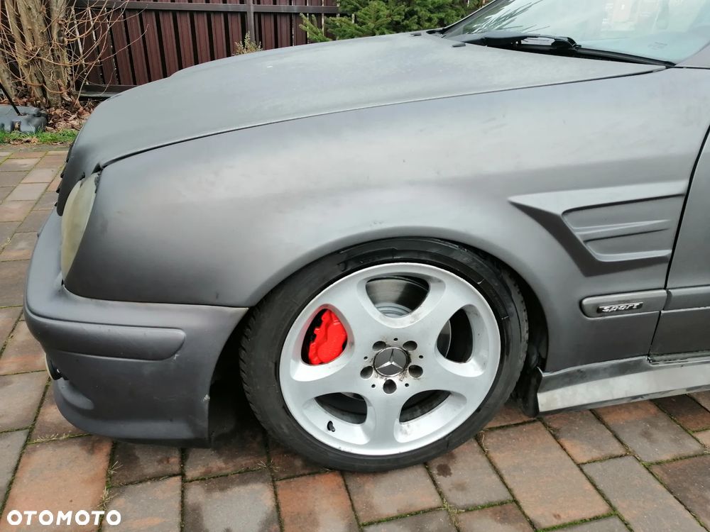 Mercedes-Benz CLK - 8