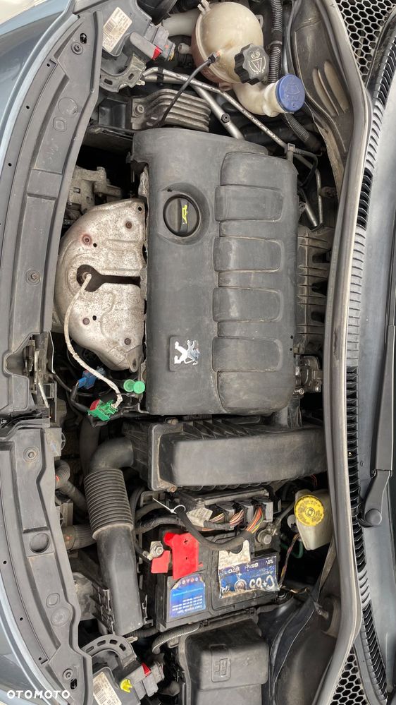 Peugeot 207 1.4 16V Trendy - 6