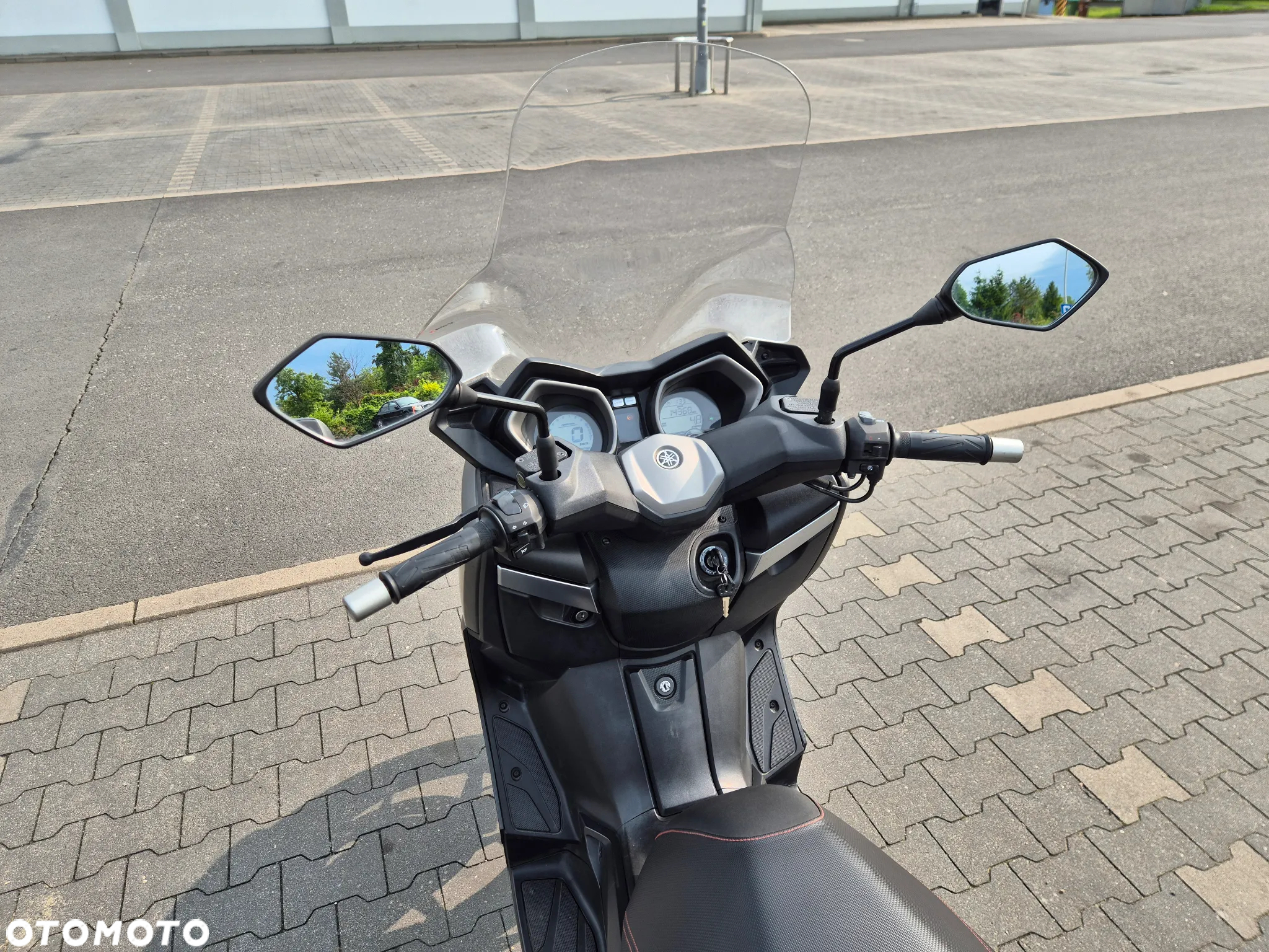 Yamaha X-max - 7