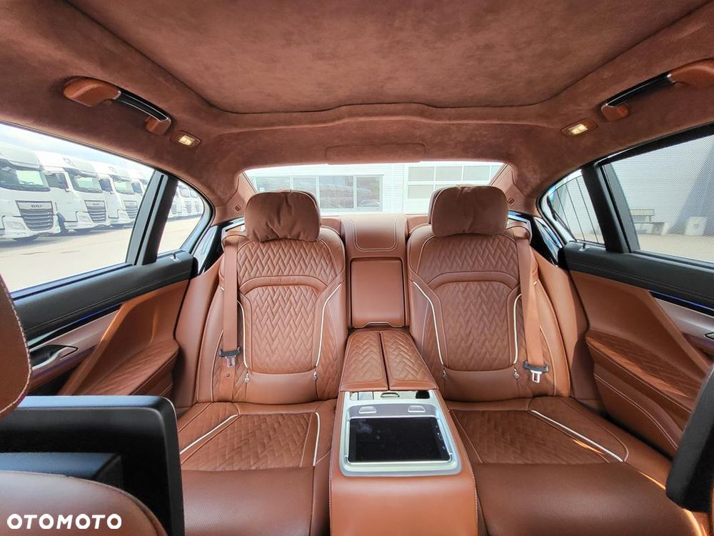 BMW Seria 7 - 15
