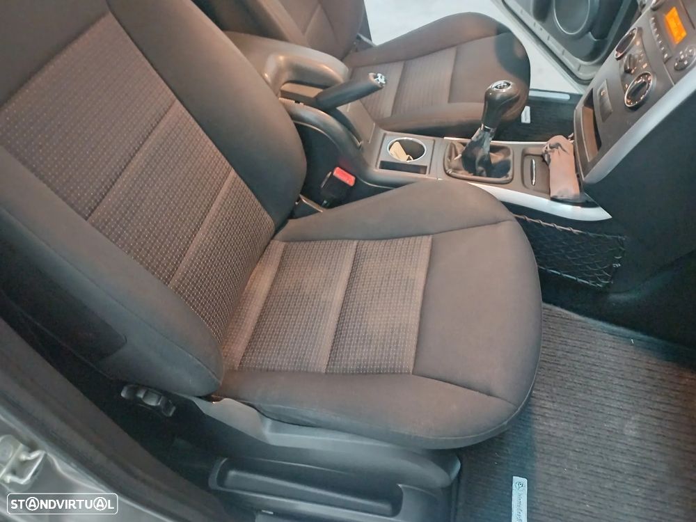 Mercedes-Benz B 180 CDI - 14