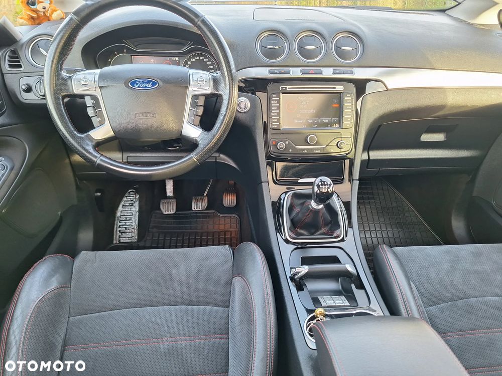 Ford S-Max 2.0 TDCi DPF Titanium - 26