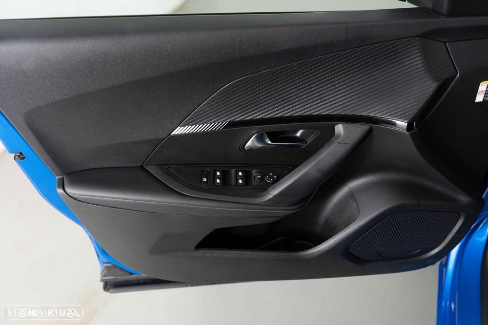 Peugeot 2008 1.2 PureTech Allure Pack EAT8 - 19