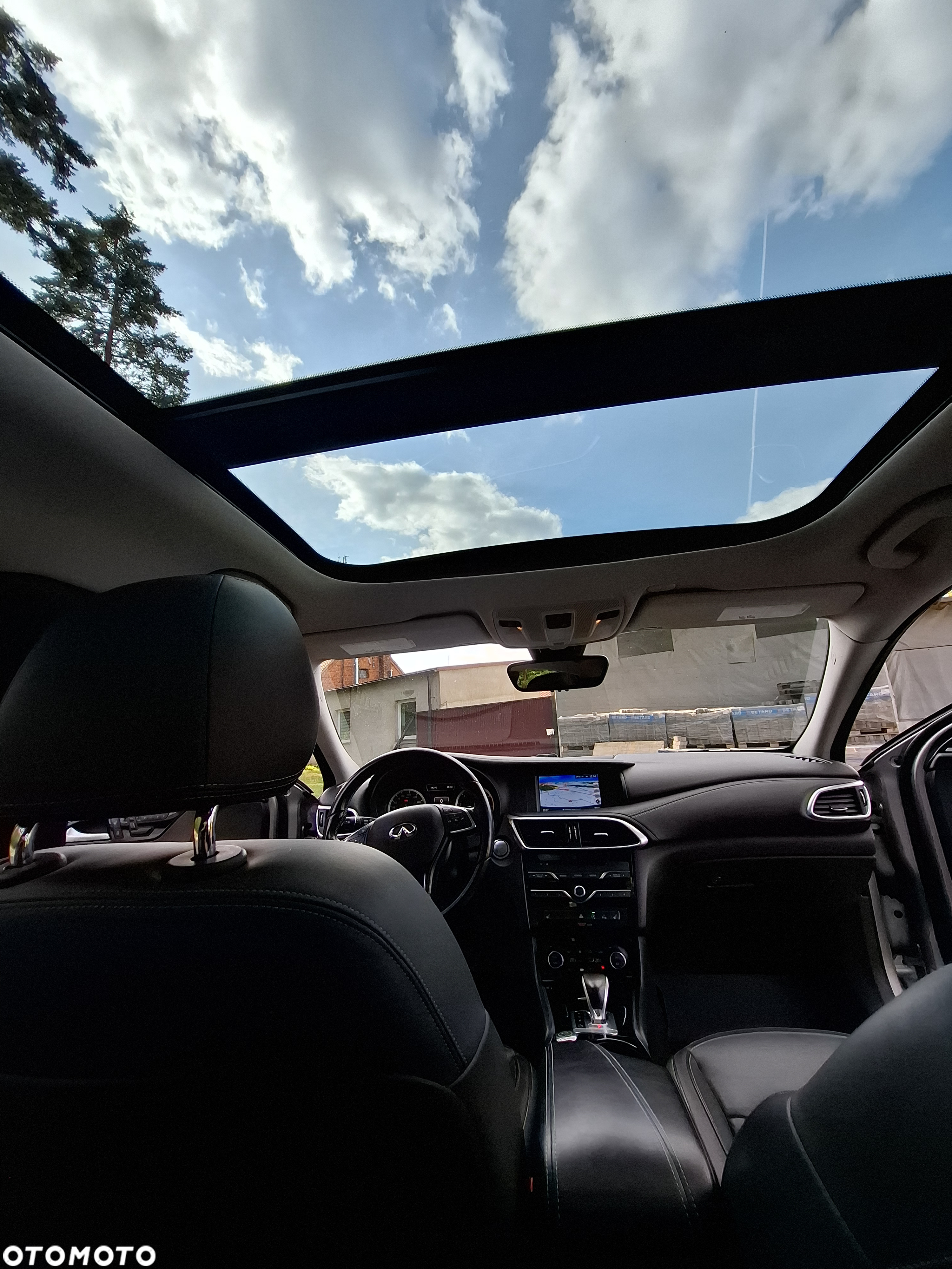 Infiniti Q30 2.0t Luxe Tech AWD 7DCT - 10