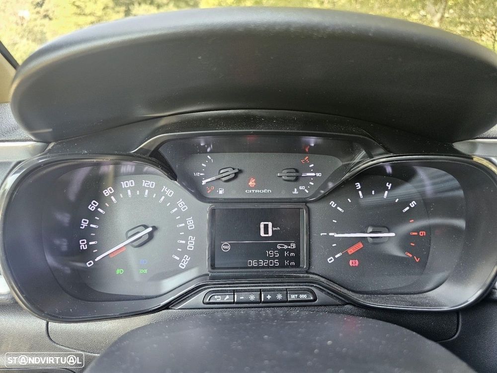 Citroën C3 1.2 PureTech Shine - 33