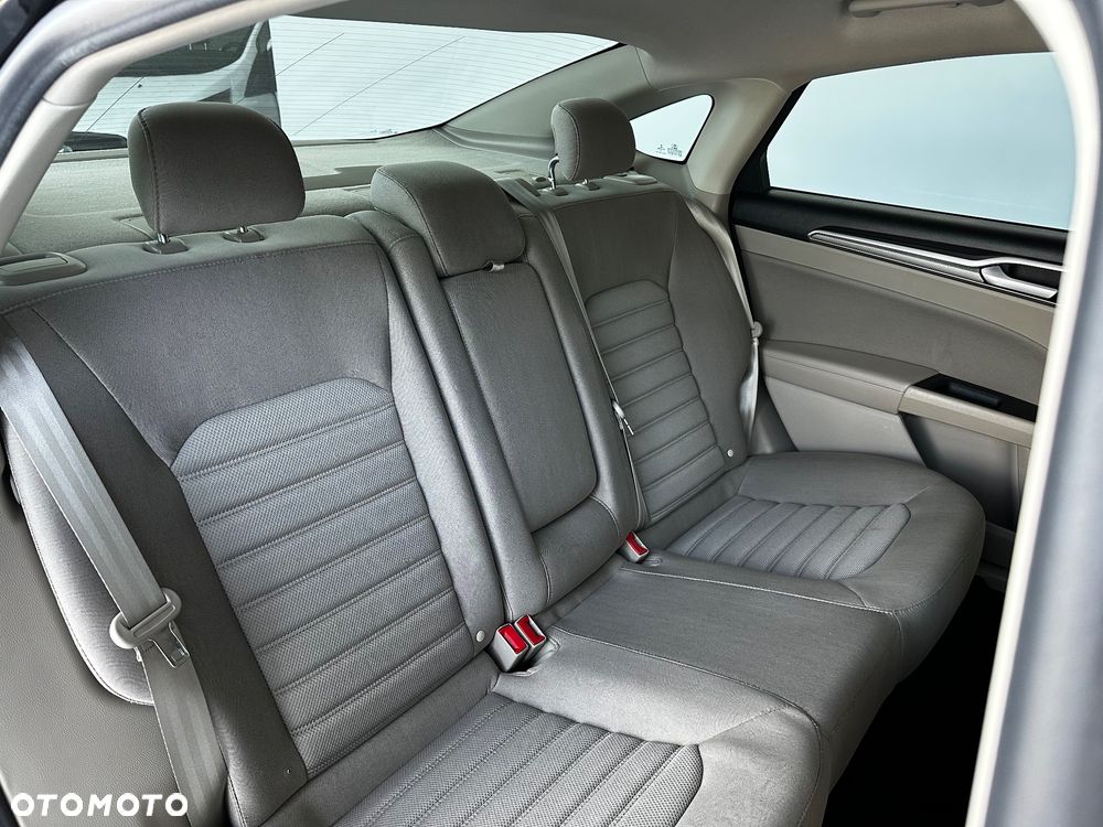 Ford Fusion - 19
