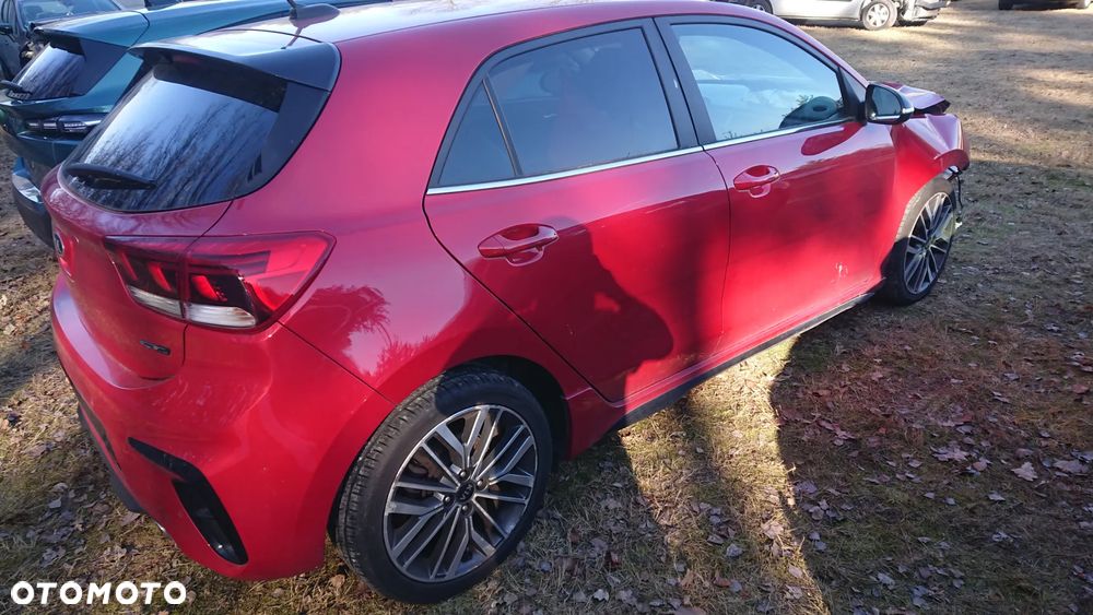 Kia Rio - 3