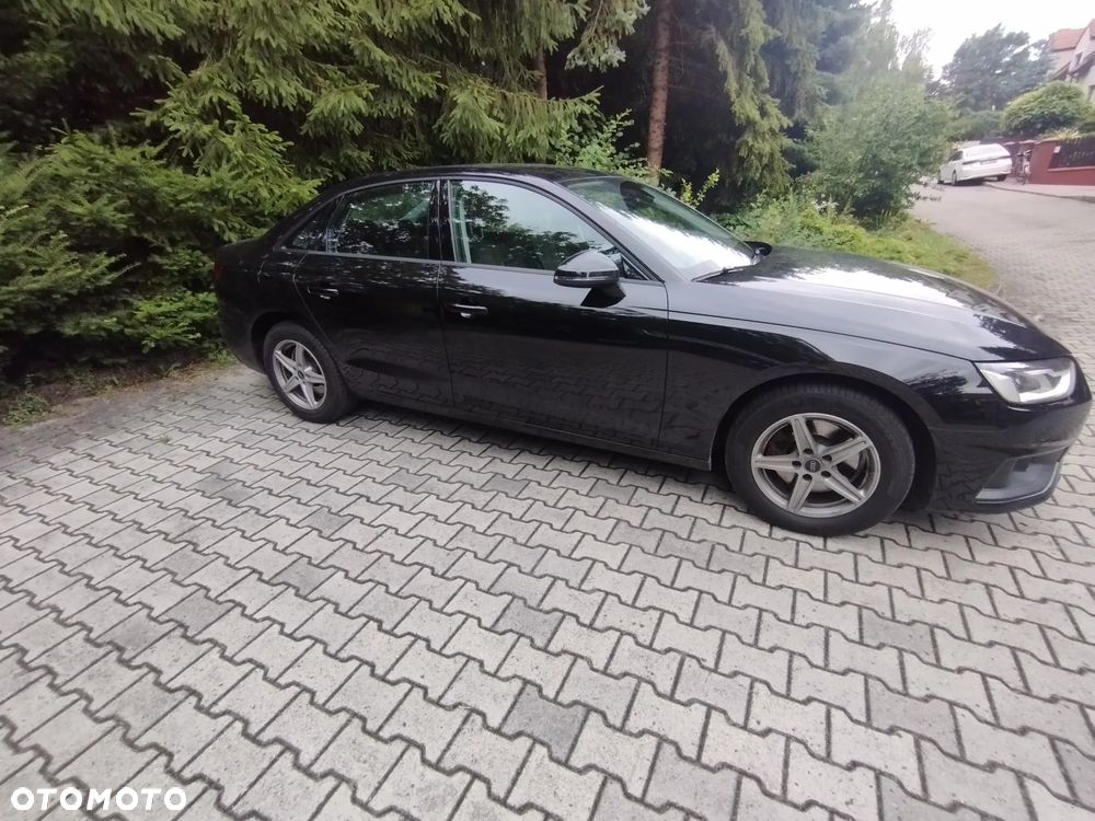 Audi A4 Limousine - 16