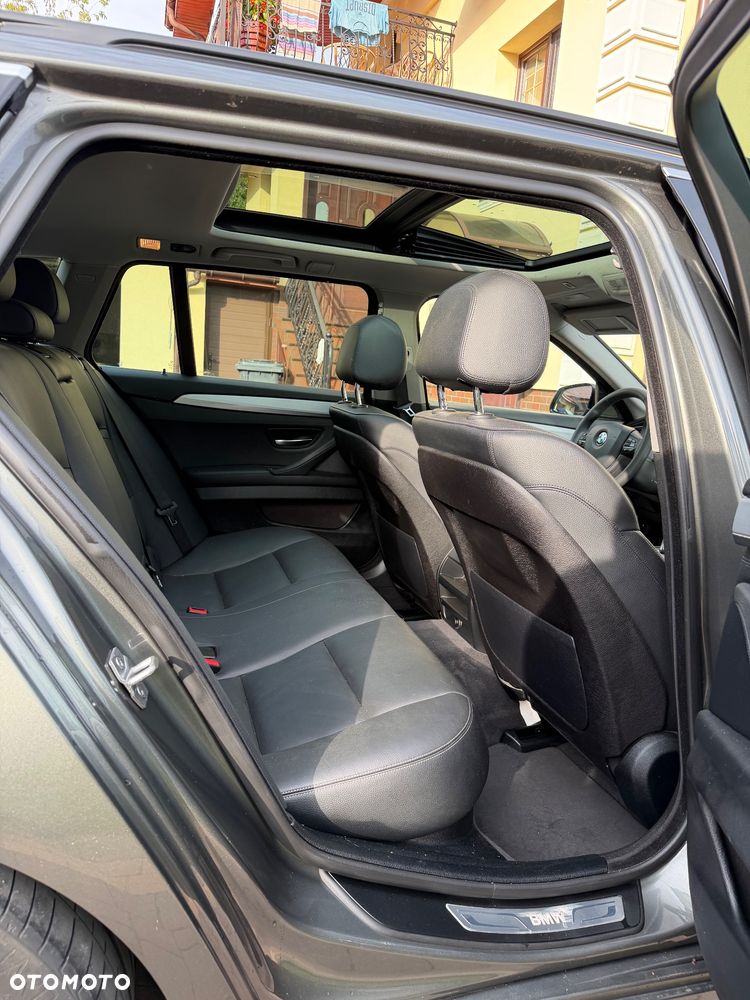 BMW Seria 5 520d Luxury Line - 28