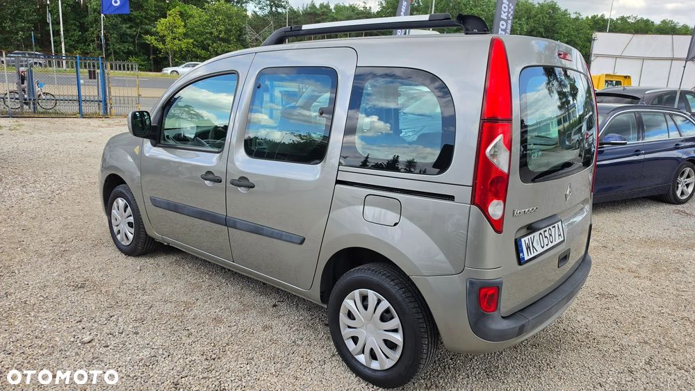Renault Kangoo 1.6 16V Privilege - 12