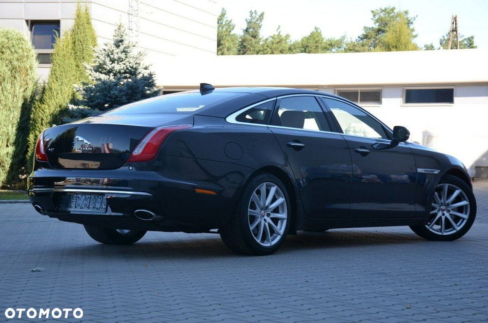 Jaguar XJ - 14
