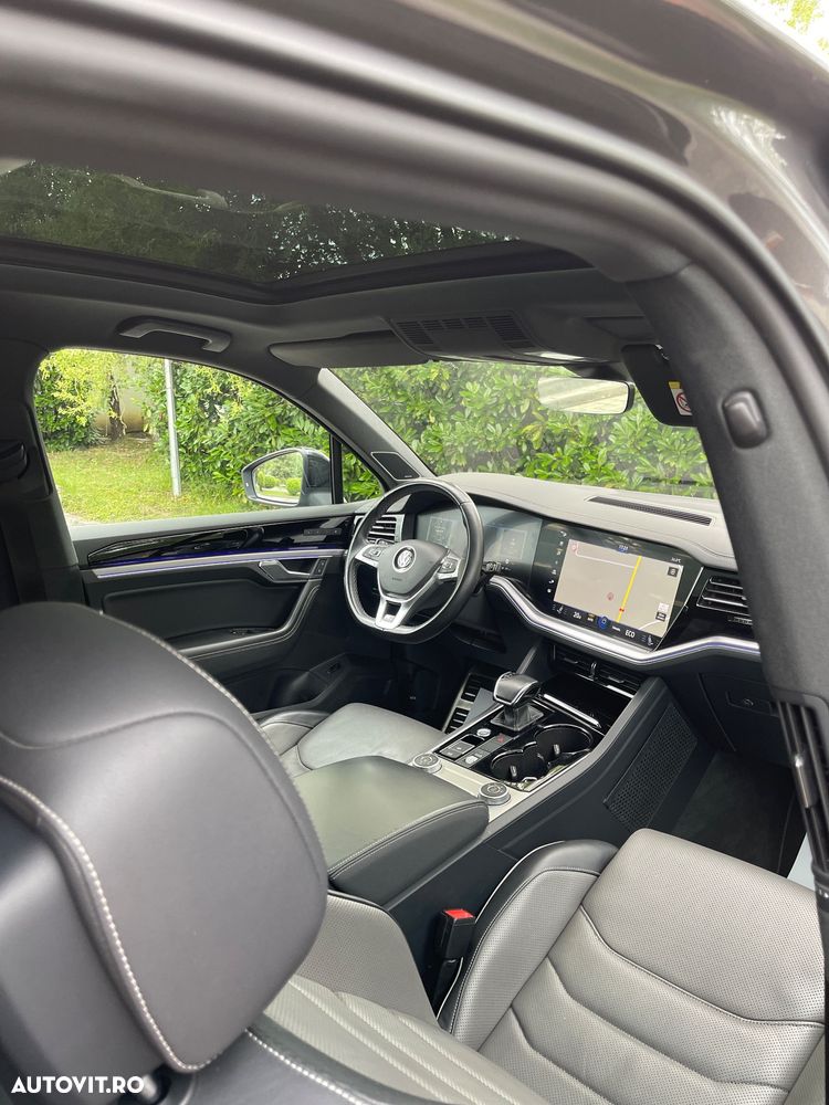 Volkswagen Touareg V6 TDI R-Style - 5