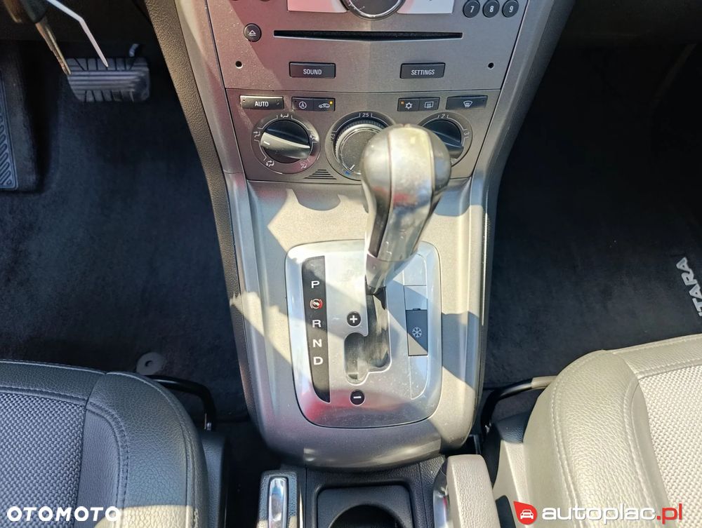 Opel Antara 3.2 V6 4x4 Navi - 23