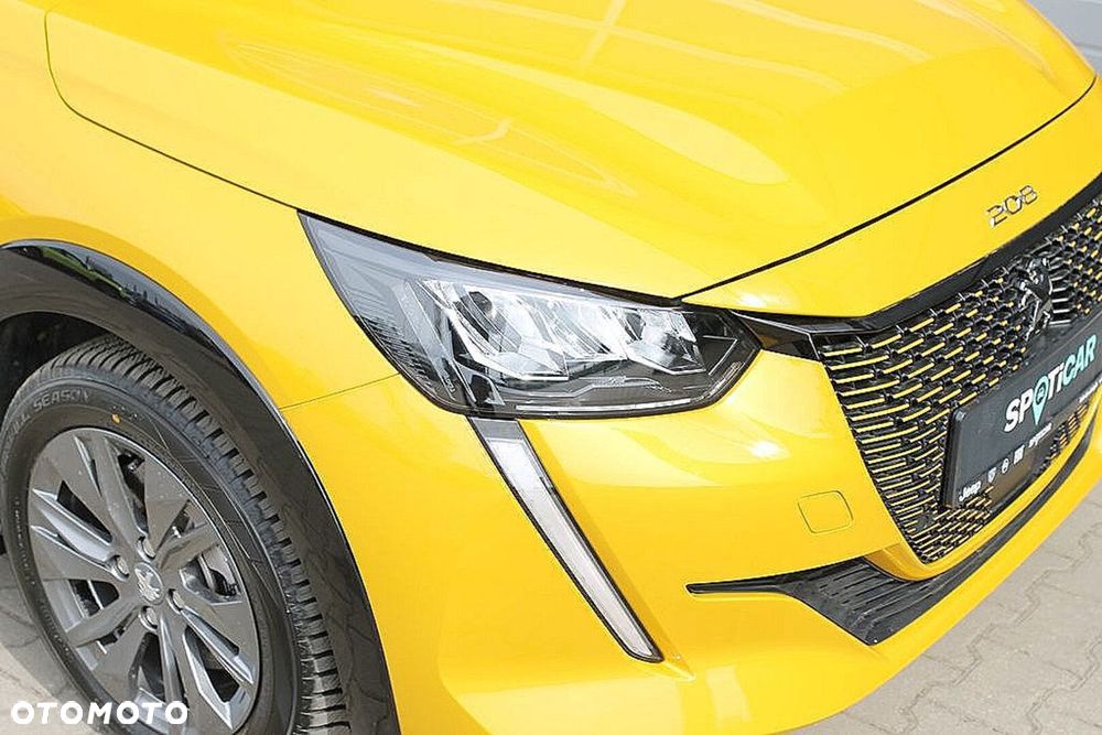 Peugeot 208 - 30