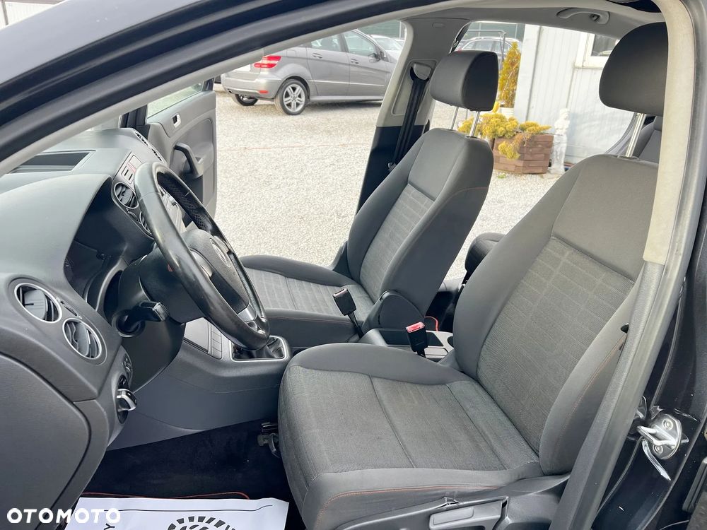 Volkswagen Golf - 20