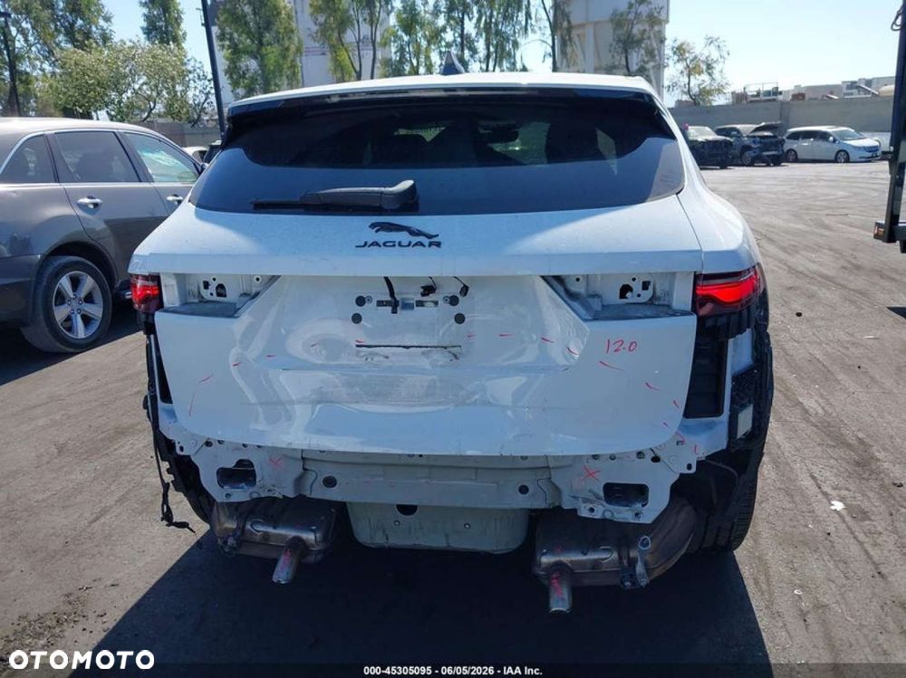 Jaguar F-Pace - 6