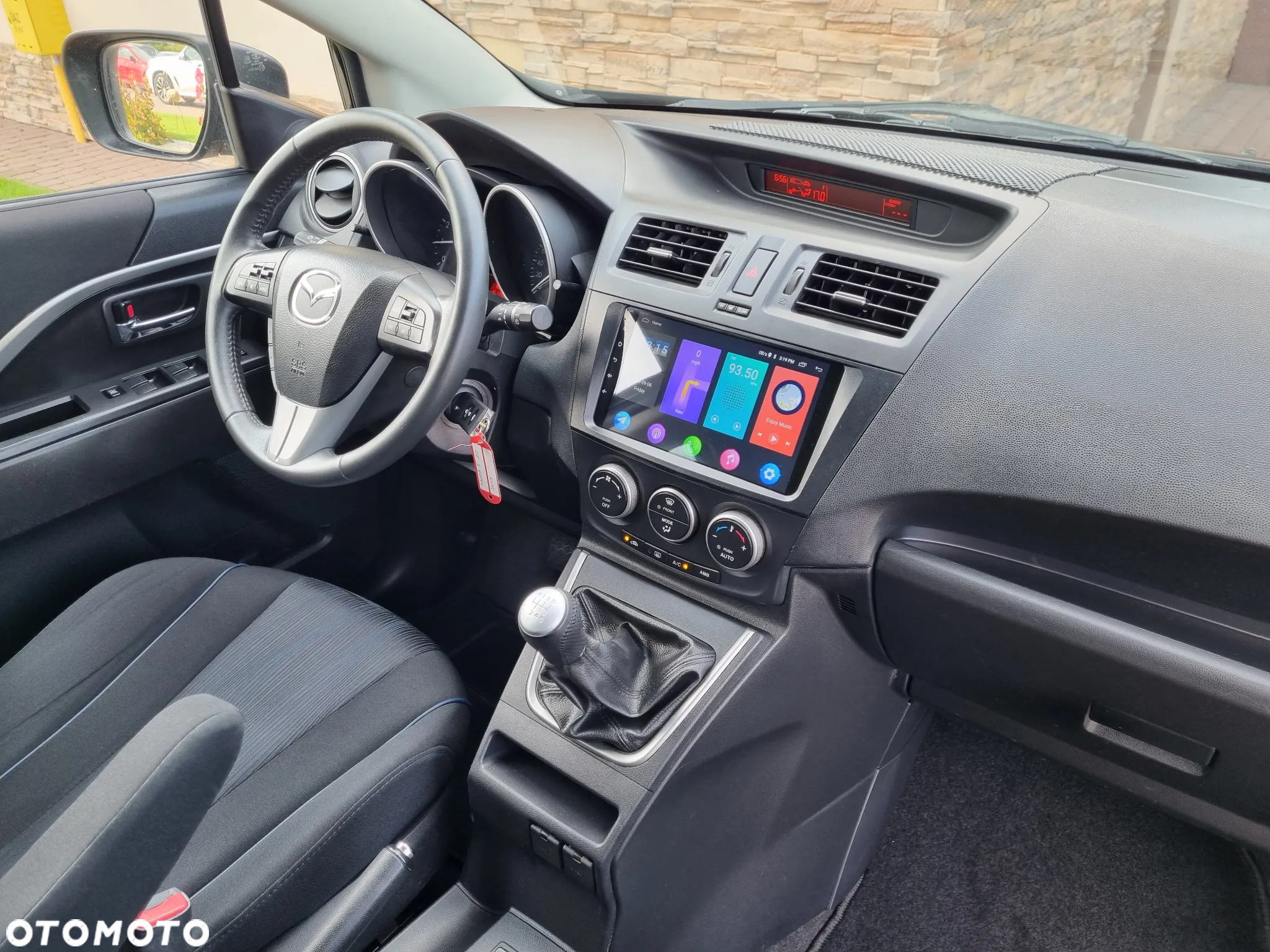 Mazda 5 - 7