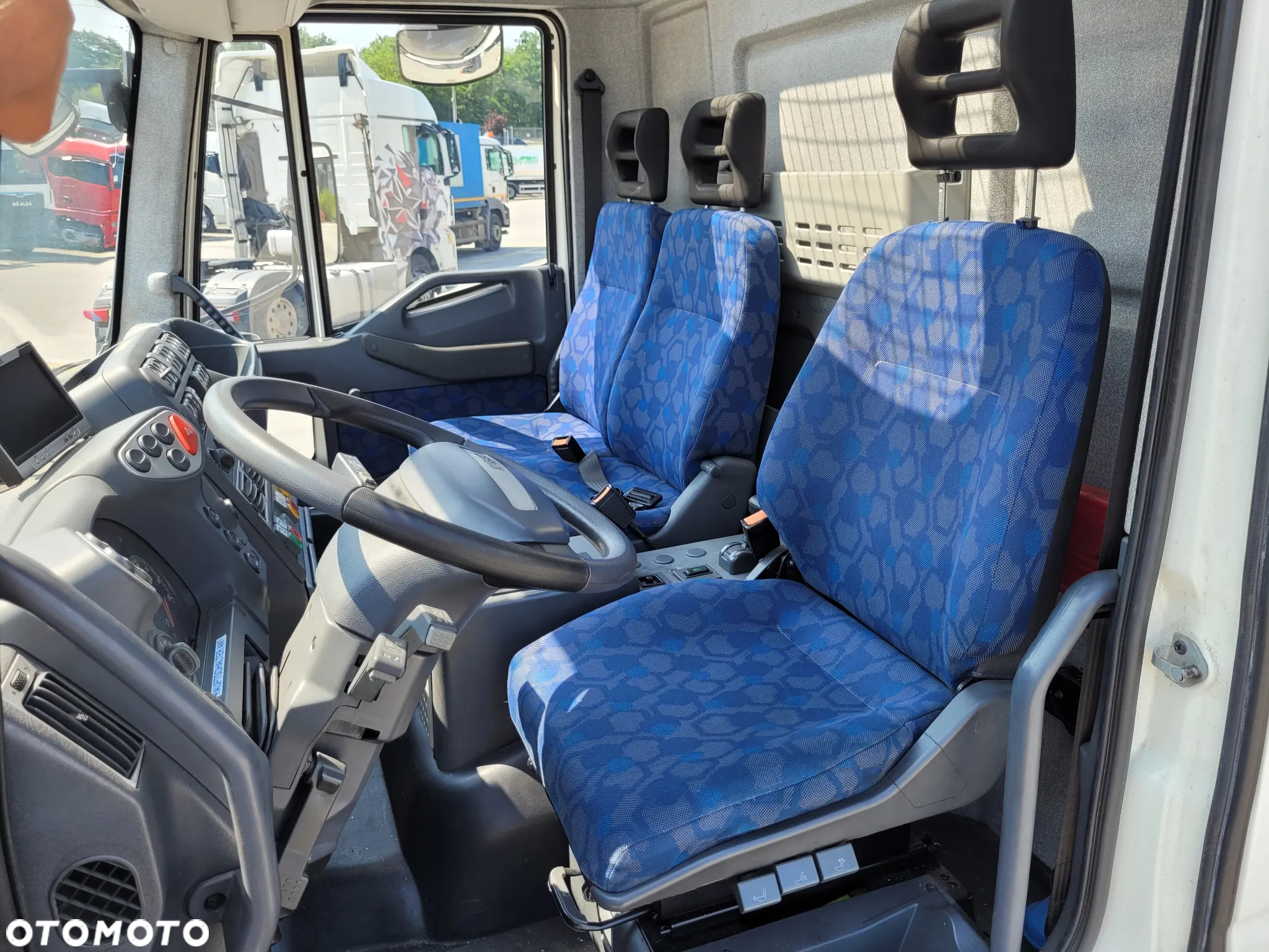 Iveco EUROCARGO 180E25 / PONOŚNIK KOSZOWY / PLATFORMA - 11