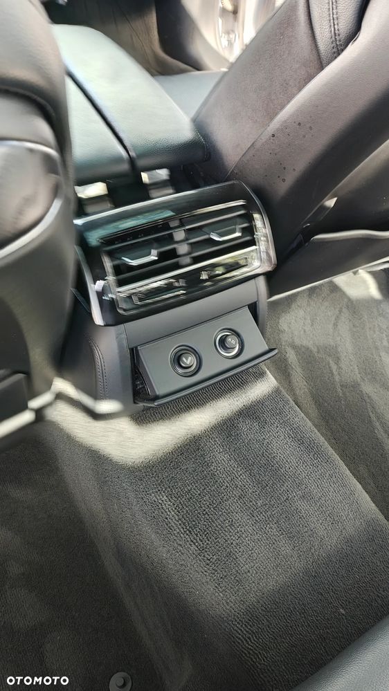 Audi A8 L 55 TFSI mHEV Quattro Tiptr - 36