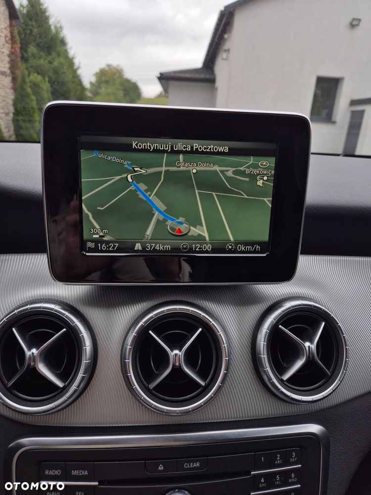 Mercedes-Benz CLA 180 7G-DCT Peak Edition - 16