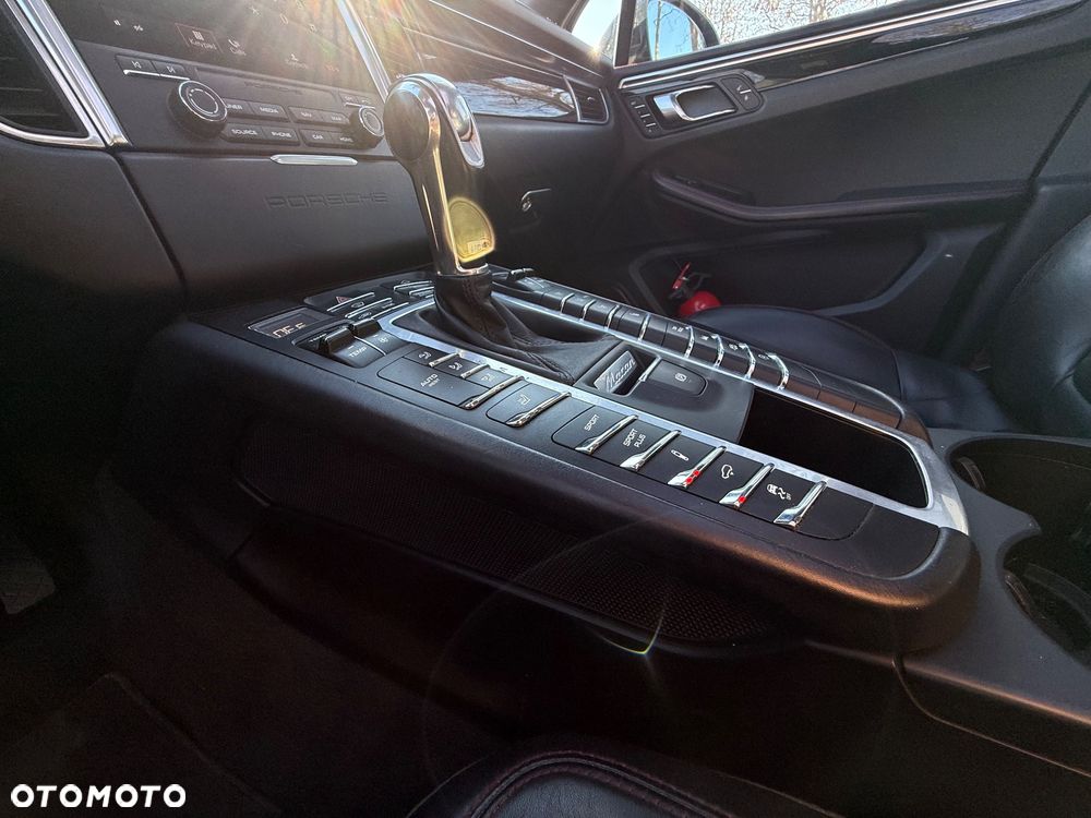 Porsche Macan GTS PDK - 28