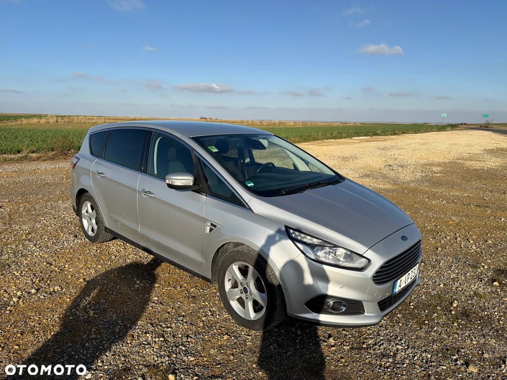 Ford S-Max - 13