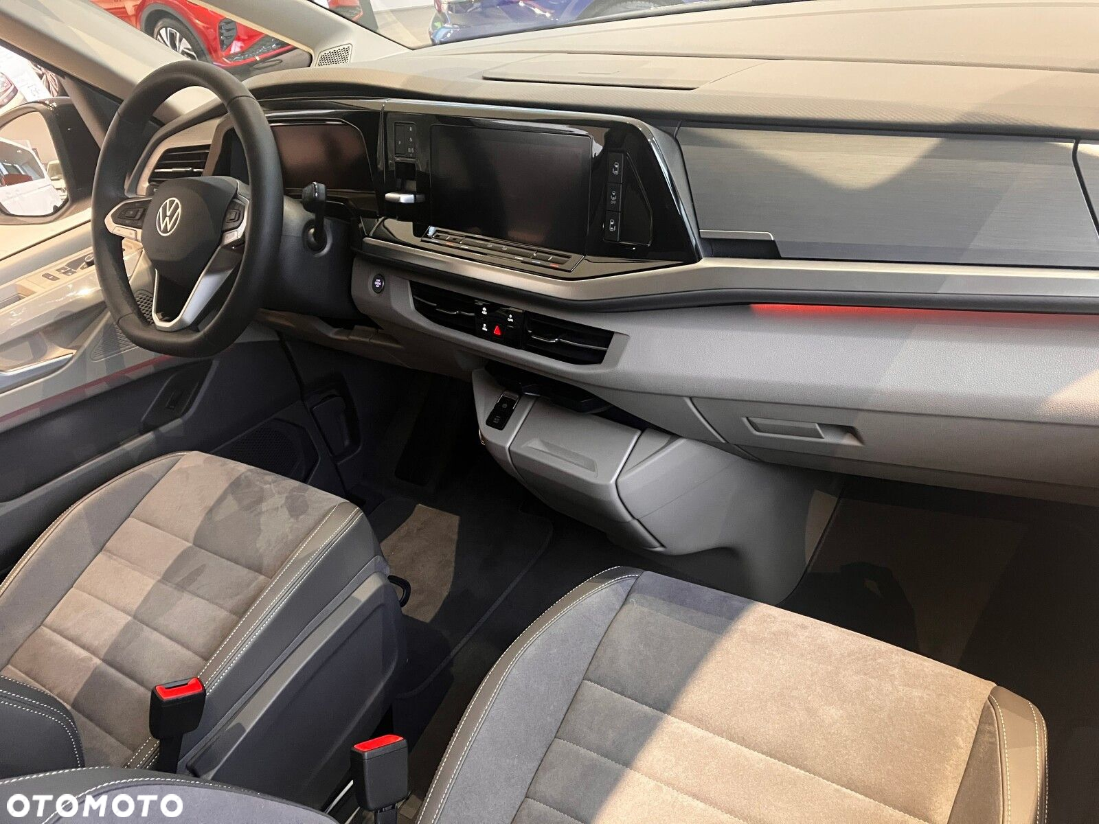 Volkswagen Multivan - 17