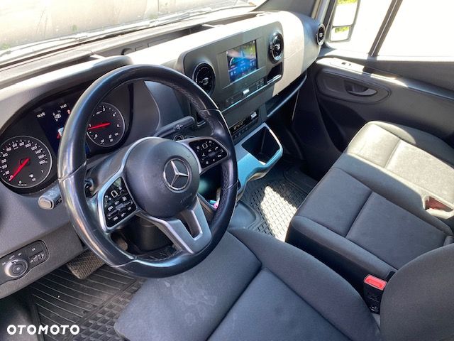 Mercedes-Benz Sprinter - 19